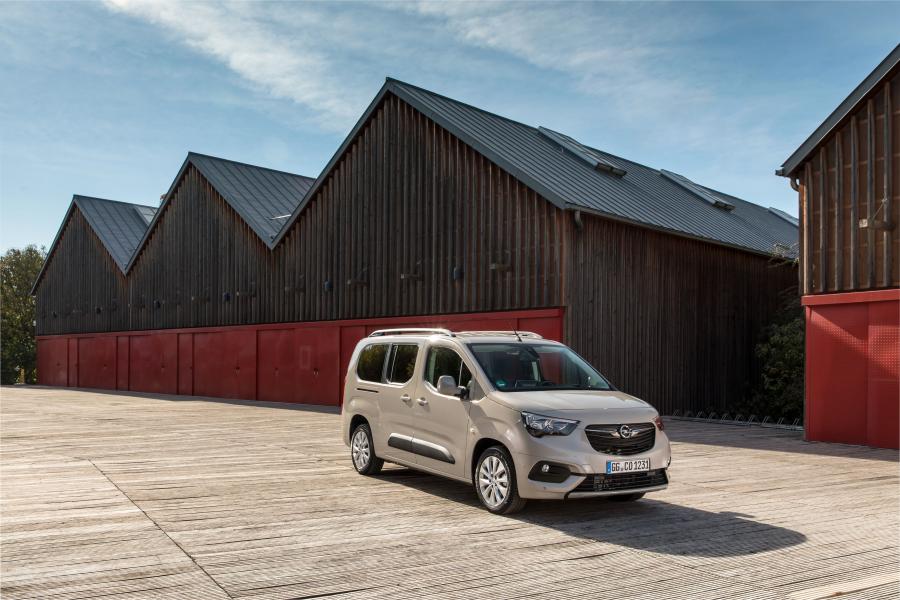 Opel Combo Life XL Turbo D 2018 года  (фото 5 из 30)